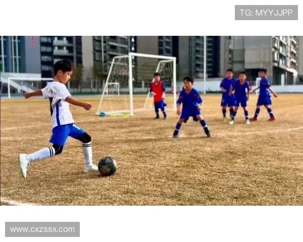 余杭区足球明星展现青春风采助力地方足球发展与文化传承