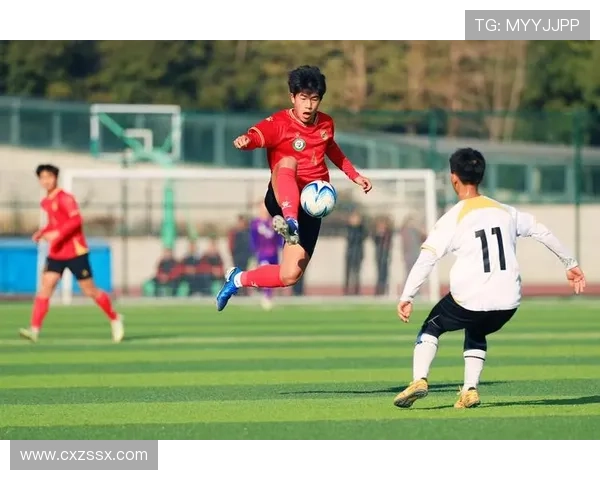 年少成名的足球明星们如何在绿茵场上书写传奇人生